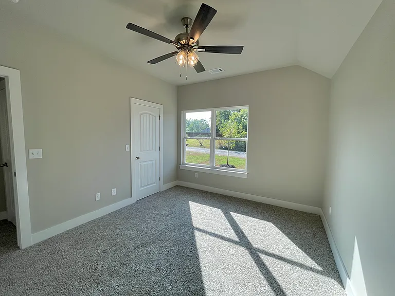 18 Olmsted Cir — Photo 23