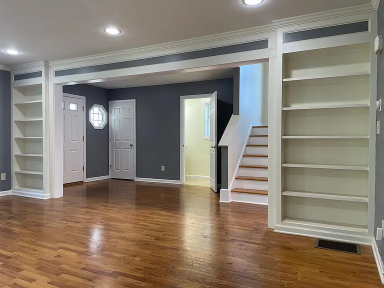 765 Hart St — Photo 5