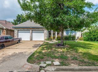 6004 Fern Meadow Rd, Arlington, TX 76017