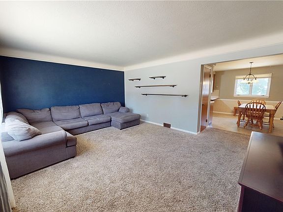 3rd image of 840 Elmwood Ave