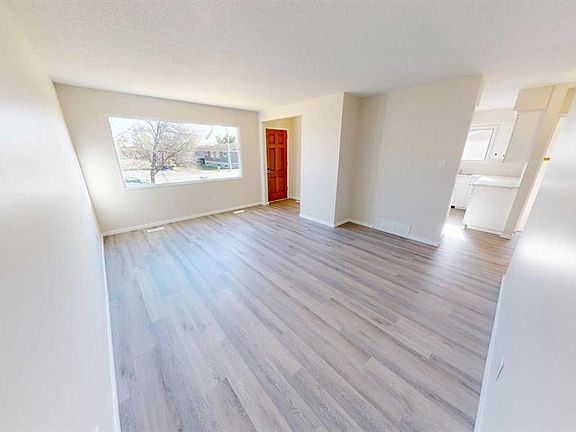 3rd image of 10818 93a St