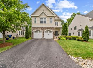 8039 Washington Rd, Alexandria, VA 22308