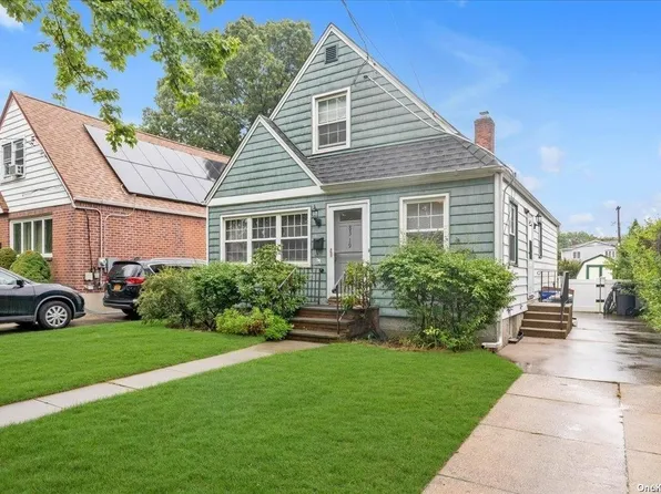 83-19 261st Street, Glen Oaks, NY 11004