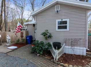 112 Hawthorne Ln, Colchester, VT 05446