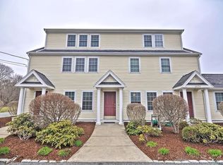1070 Crandall Rd APT 2, Tiverton, RI 02878