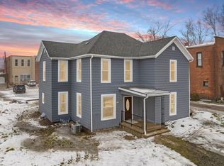 111 N Washington St, Pierceton, IN 46562