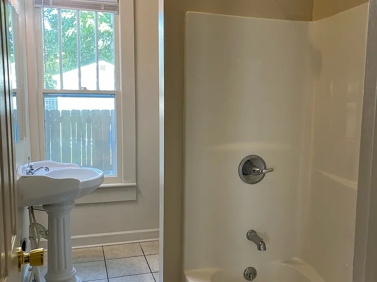 505 S Beaty St — Photo 29