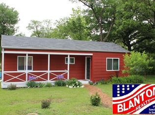 116 S Iowa St, Riley, KS 66531