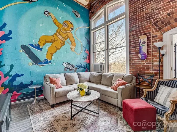 201 S Hoskins Rd APT 321, Charlotte, NC 28208
