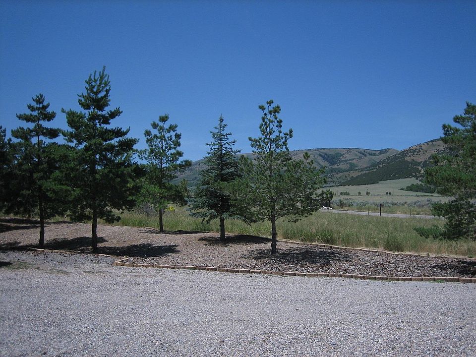 2nd image of 1237 Cahina Way