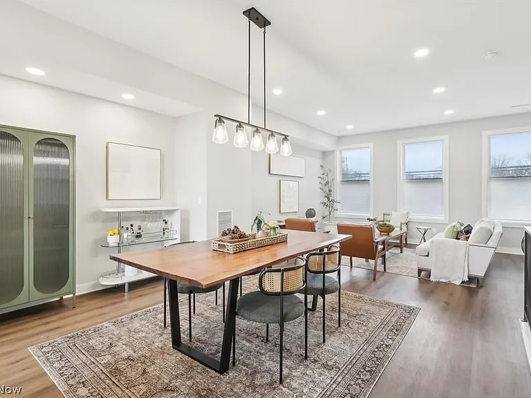 11218 N Park Pl — Photo 7