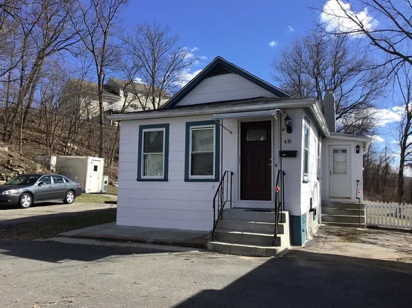 48 Carter St, Woburn, MA 01801