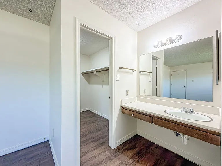 3407 S 66th St #12 — Photo 11