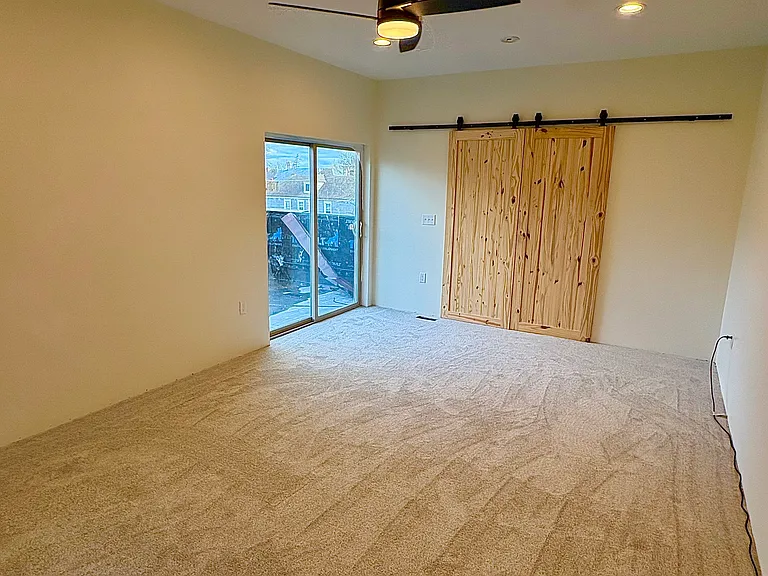 406 Saint Clair Ave — Photo 22