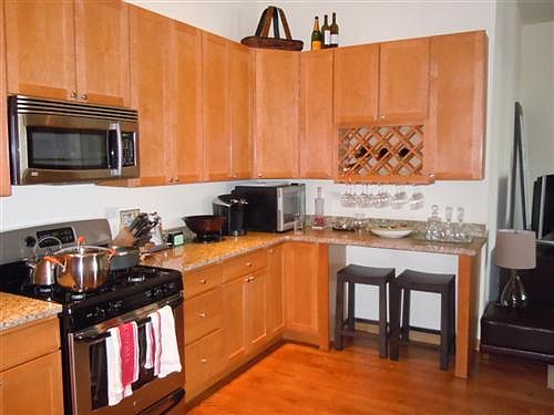 3rd image of 1242 N Milwaukee Ave #2A