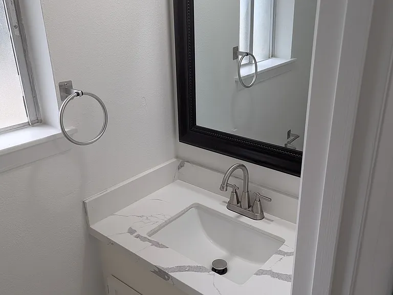 6102 Hummingbird St — Photo 7