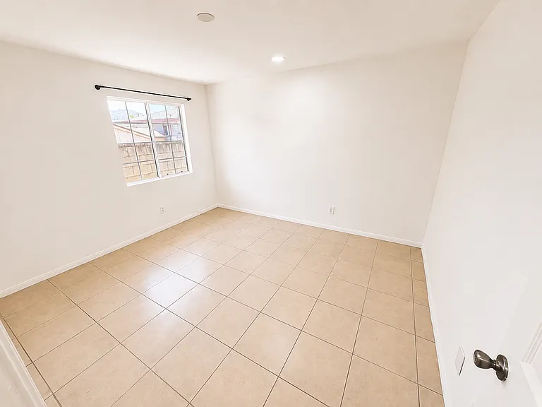 441 Sycamore Street — Photo 12