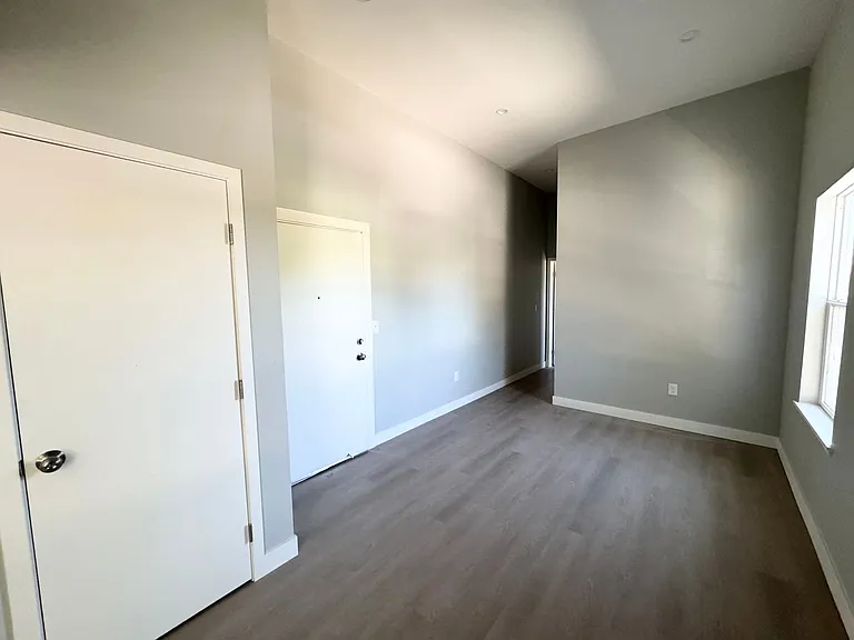 123 S K St — Photo 9