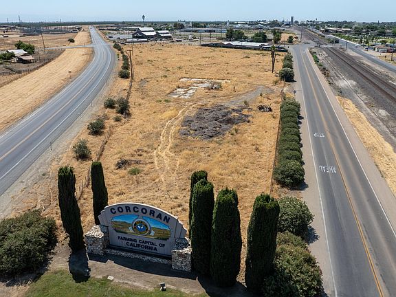 2nd image of 300 Santa Fe Avenue