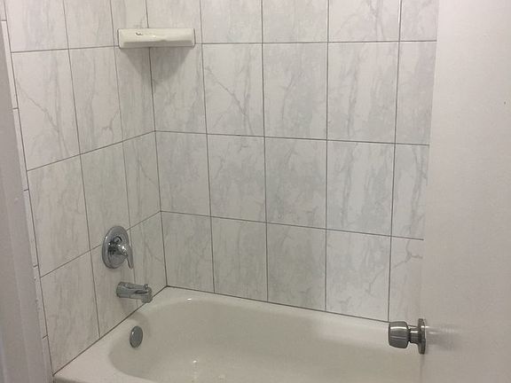 3rd image of 3511 42nd St APT 01
