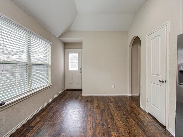 1418 Spencer Glen Ln — Photo 17
