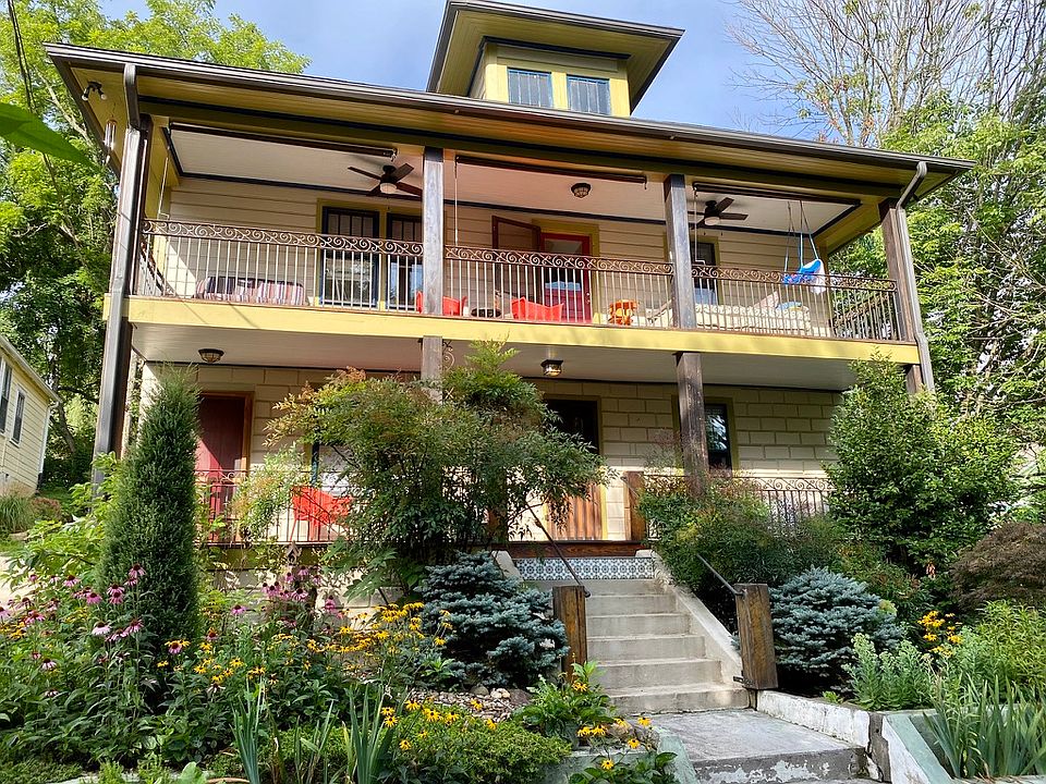 1st image of 26 Young St #1