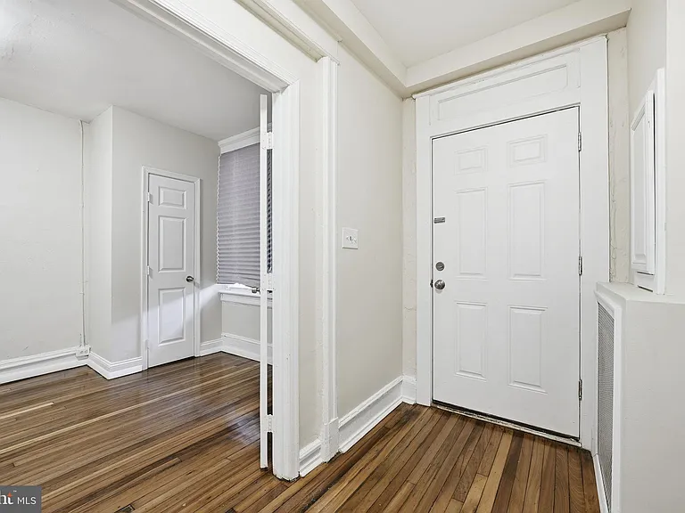 711 Harvard St NW — Photo 2