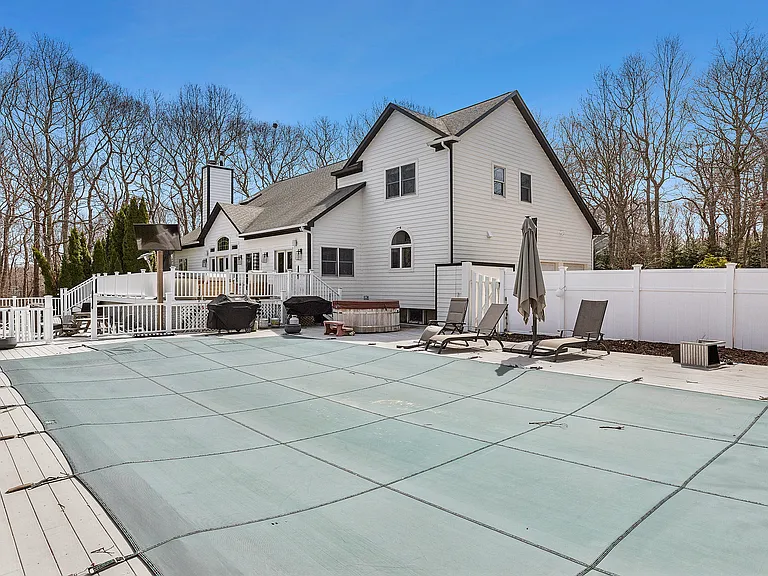 9 Mountain Laurel Ln — Photo 3