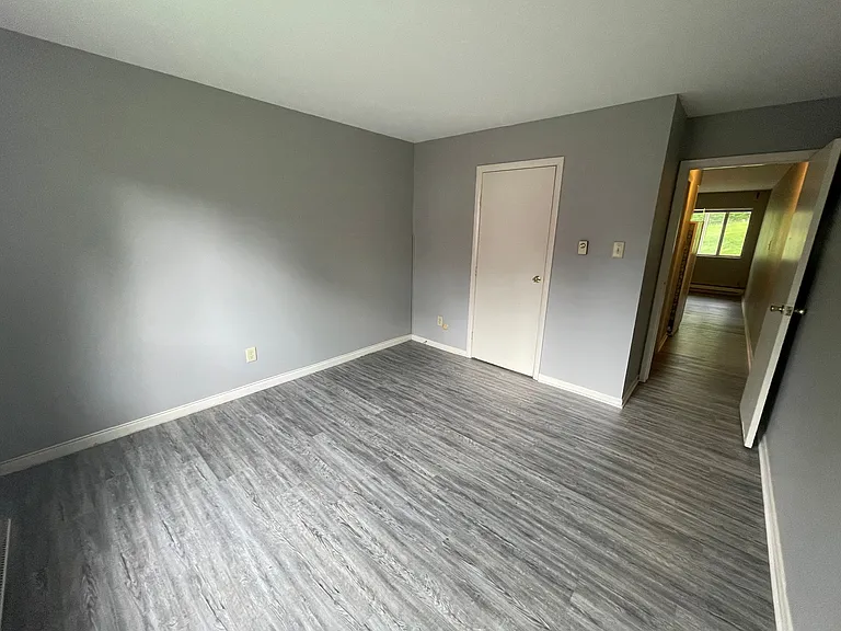 729 W Dixie St — Photo 3