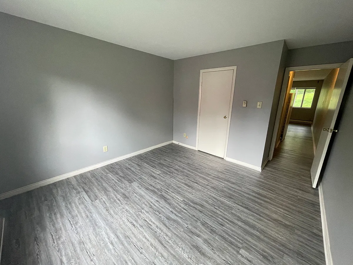 Building Photo - 727 W Dixie St #1