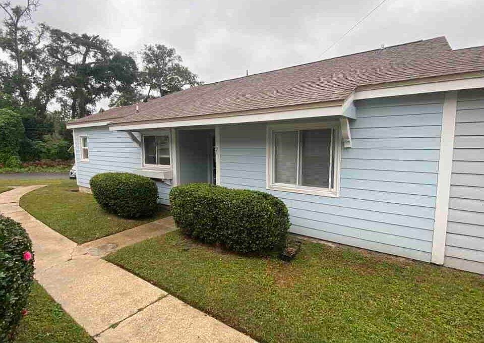2nd image of 1352 Terrace St #9