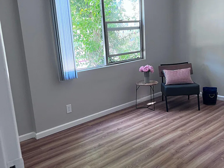 175 S Madison Ave #21 — Photo 5