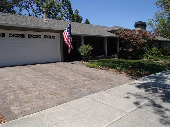 2502 Goodwin Ave, Redwood City, CA 94061
