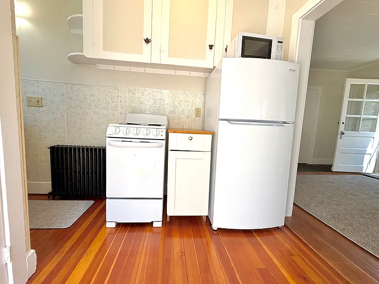38 Webster St — Photo 12