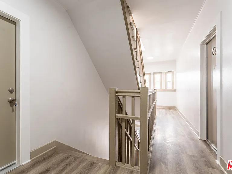 1519 W 30th St #1 — Photo 14