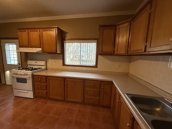 5th image of 1326 Crosat St
