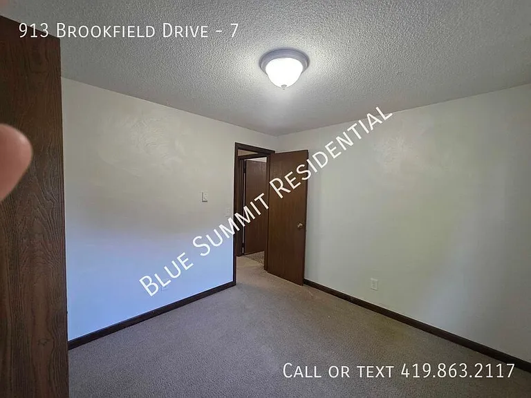 913 Brookfield Dr #7 — Photo 5