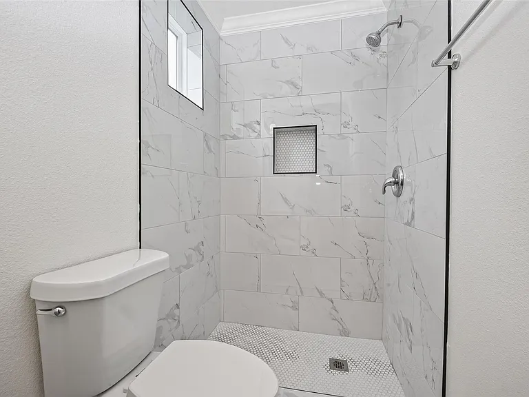 12814 Royce Ln — Photo 16