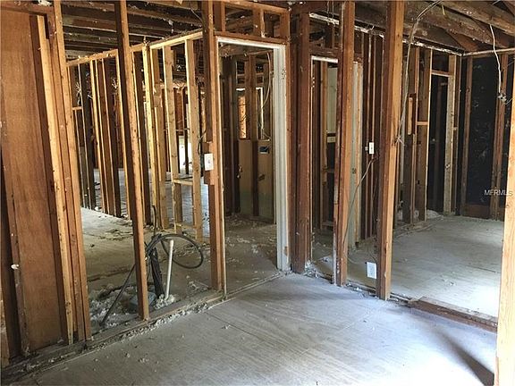 5th image of 2405 S 67th St