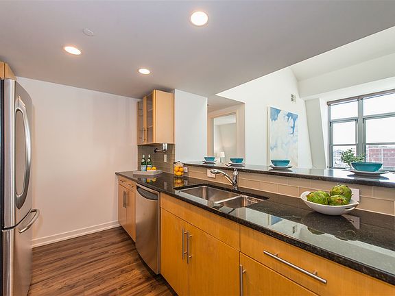 5th image of 149 Essex St APT 6R