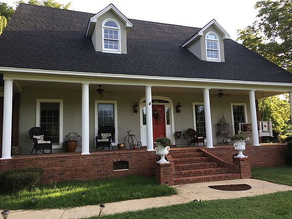 Spacious Front Porch