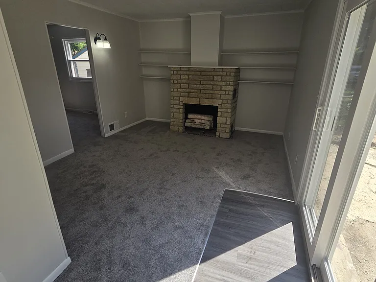 7924 NE San Rafael Dr — Photo 13