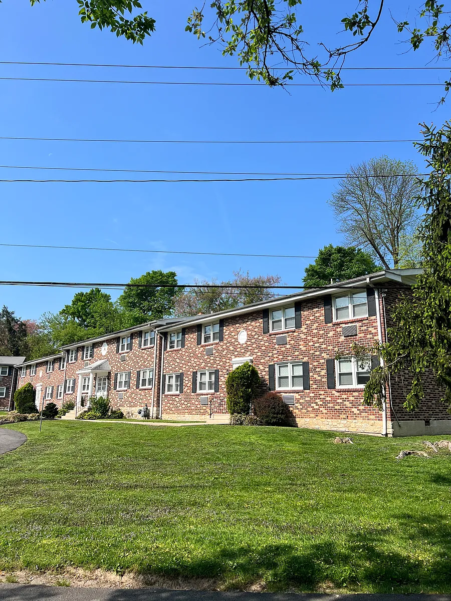 Building Photo - 301 Horsham Rd