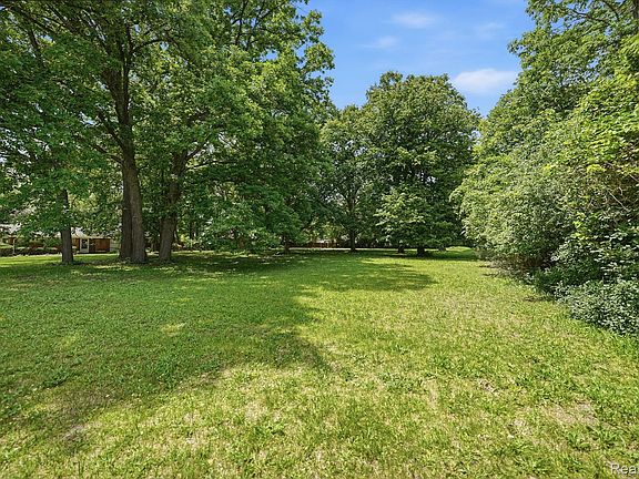 2nd image of 28993 Monterey Dr