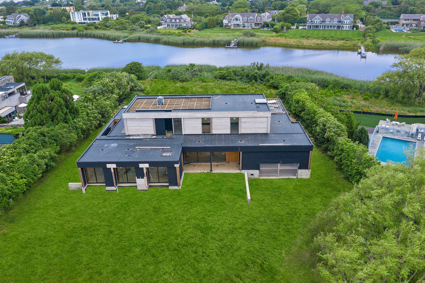 47 Sams Creek Rd, Bridgehampton, NY 11976 Out East