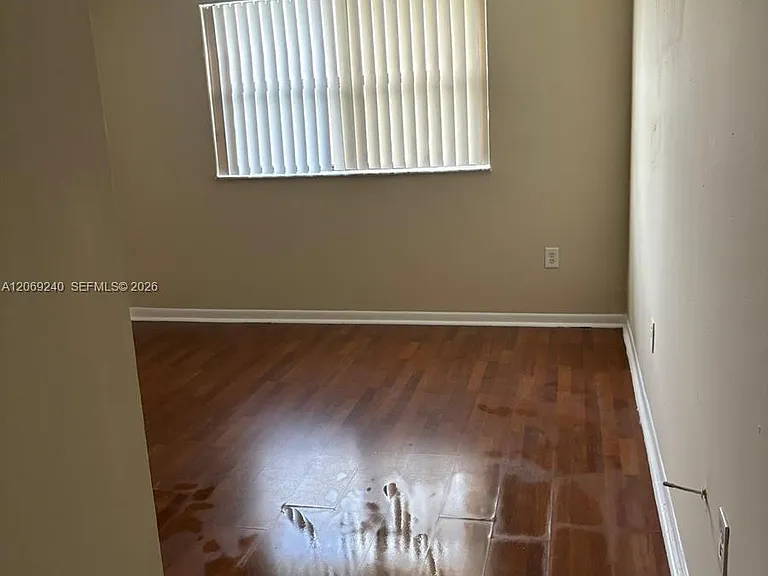 7200 NW 179th St #310 — Photo 4
