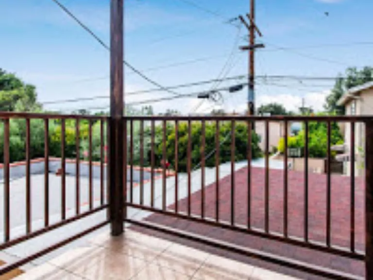 1065 Allen Ave — Photo 10