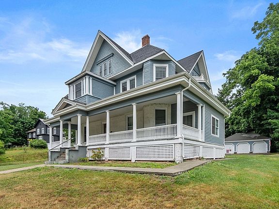 3rd image of 83 Court St