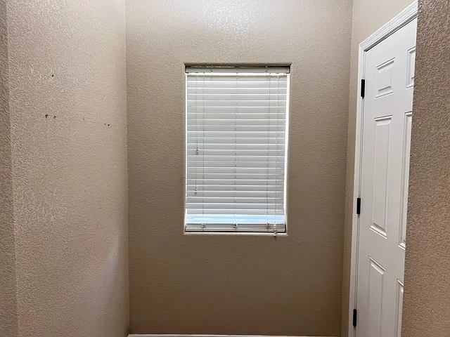 3 bed, 2.0 bath, 1323 sqft, $1,650 — Photo 3