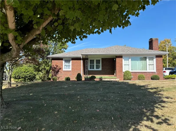 69590 Barton Rd, Saint Clairsville, OH 43950